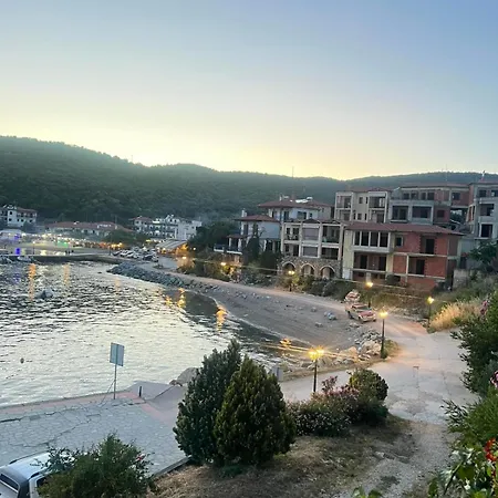 Aqua Mare Seaside Experience 度假居